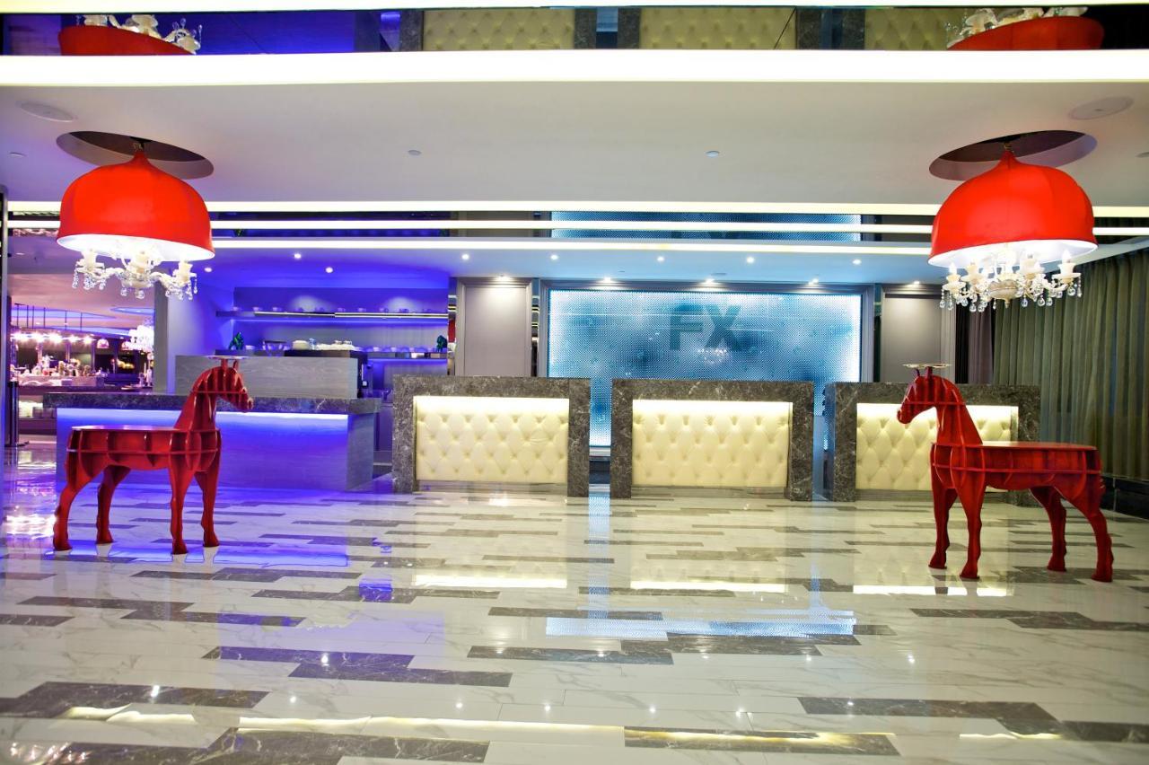 Fx Hotel Tainan Bagian luar foto